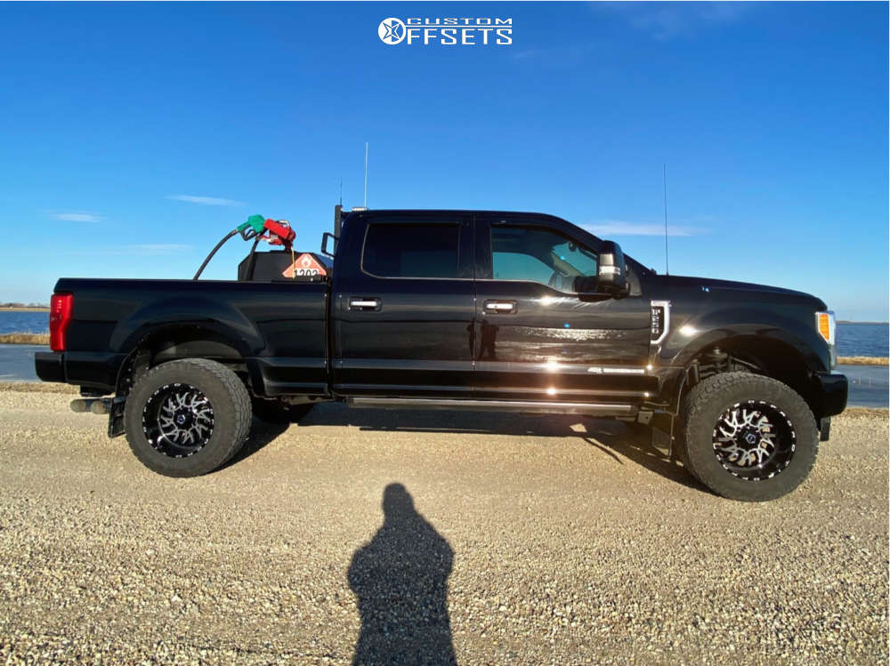 2018 Ford F-250 Super Duty with 20x10 -24 TIS 544MB and 295/65R20 Toyo ...