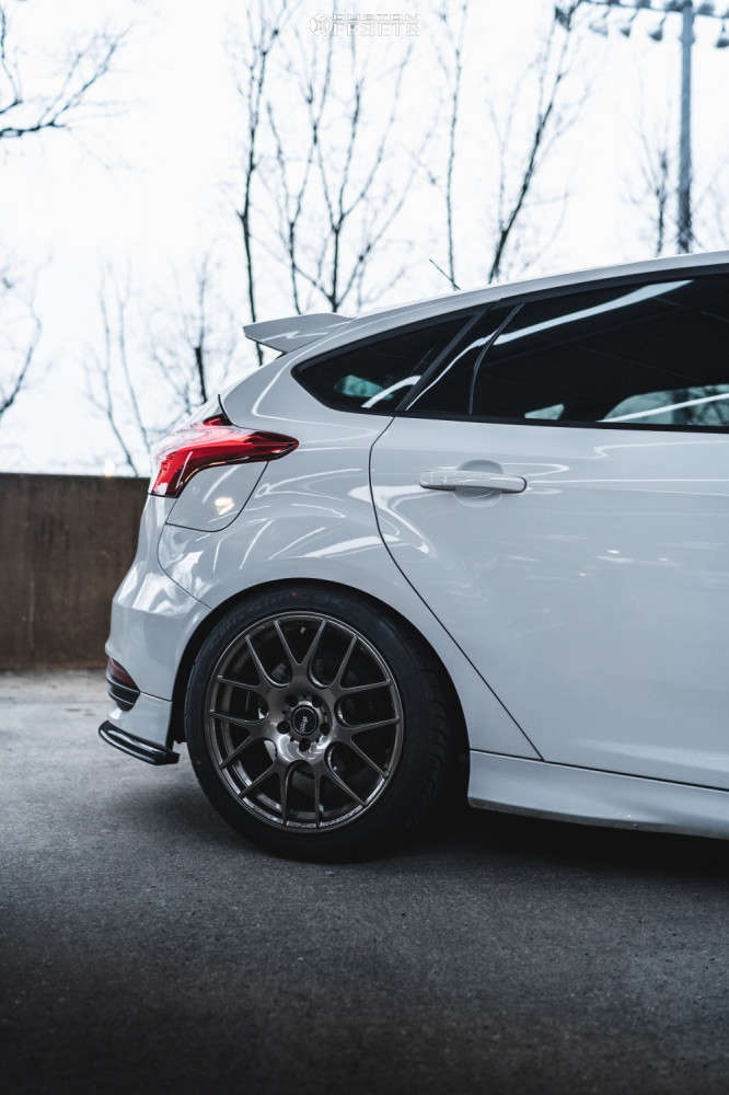 WHOTHEFUCKISSANDROOLIVA？ zxcvbnmasdfghjklqwertyuiop - song and lyrics by Dr. Wendall | Spotify