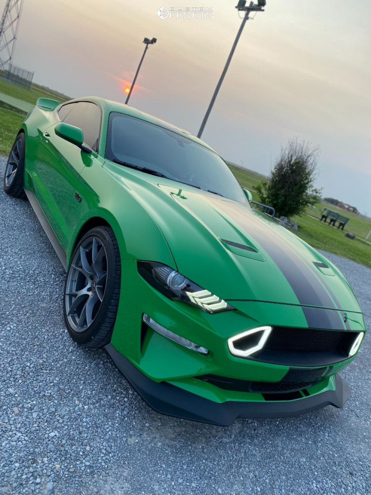 2019 Ford Mustang with 20x10 35 Project 6GR Ten Spoke and 275