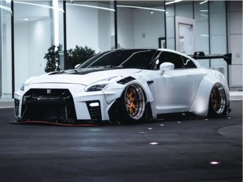 1370468-1-2015-gt-r-nissan-