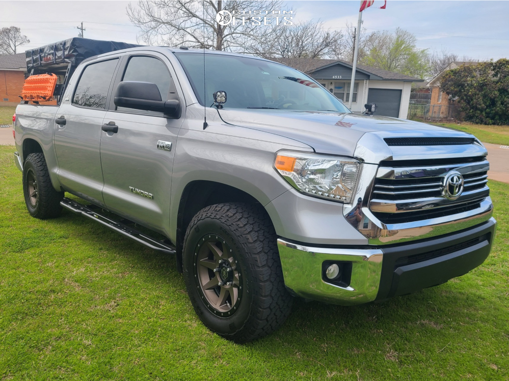 1603001-1-2016-tundra-toyota-