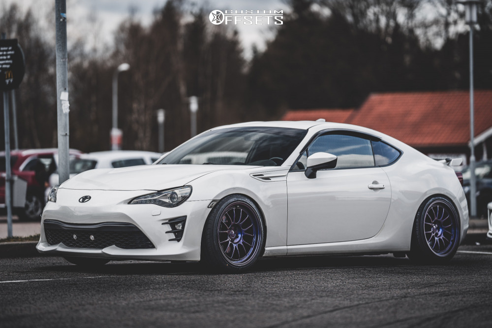 1675164-1-2017-86-toyota-base-