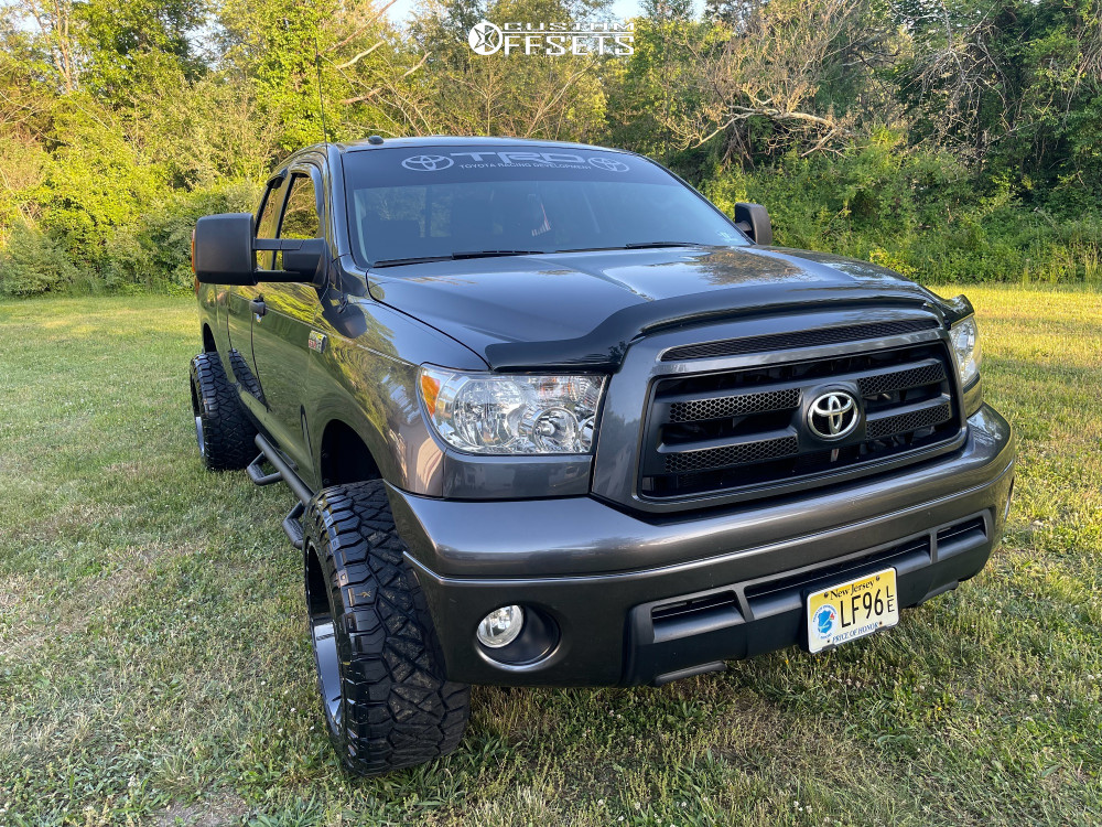 1699655-1-2011-tundra-toyota-2