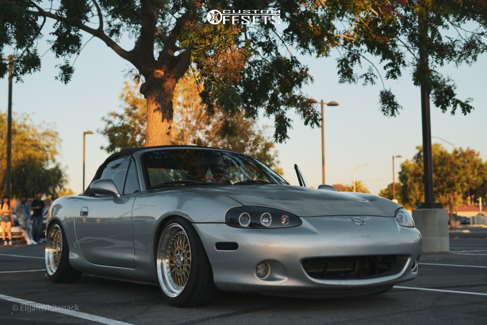 1740878-1-2003-mx-5-miata-