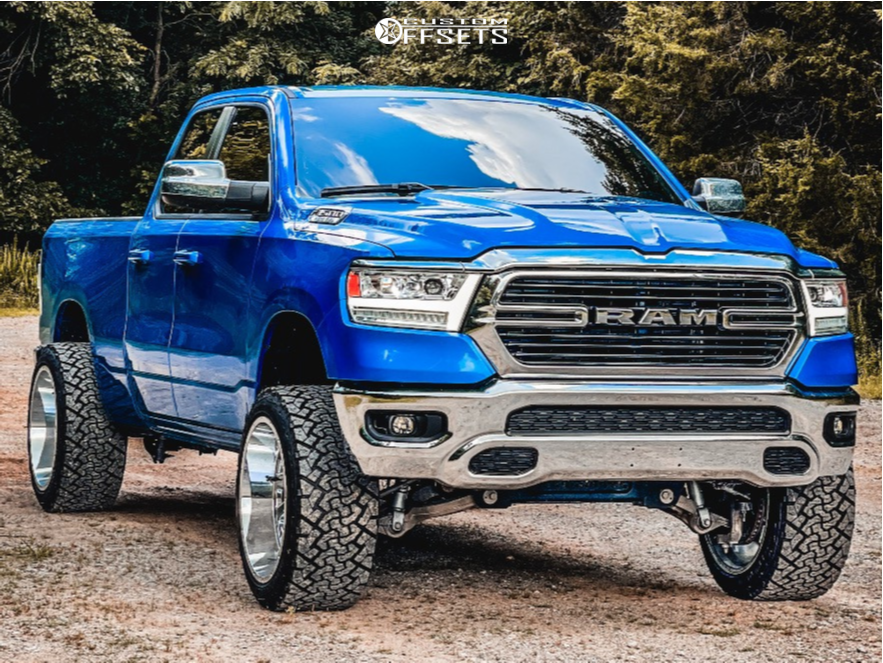 2021 Ram 1500 with 22x12 -44 Hardcore Offroad Hc15 and 33/12.5R22