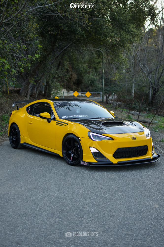 1769434-2-2015-fr-s-scion-base