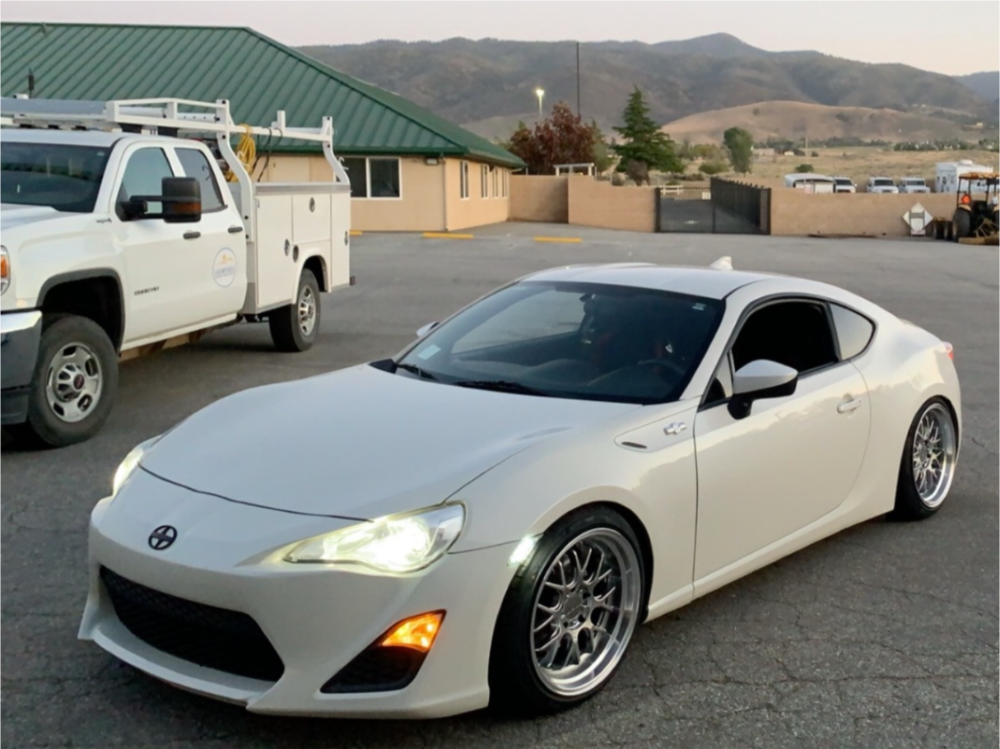 1796265-1-2016-fr-s-scion-base