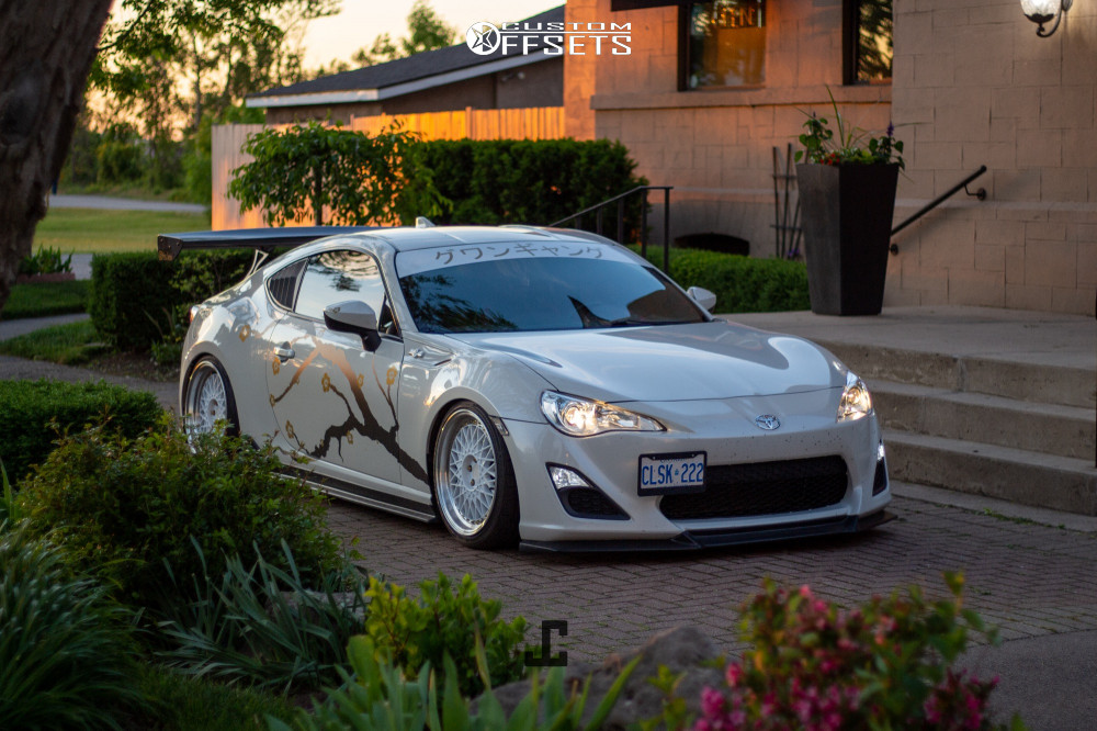 1796985-1-2016-fr-s-scion-base