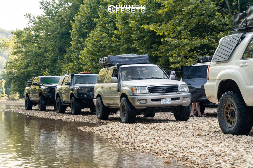 1805847-1-2000-land-cruiser-