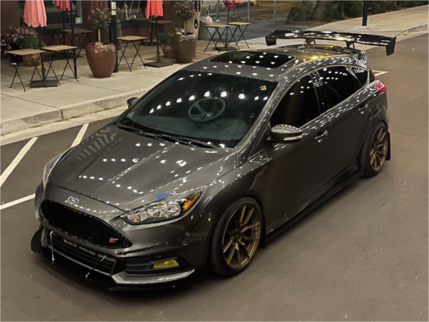 1806982-1-2016-focus-ford-st-