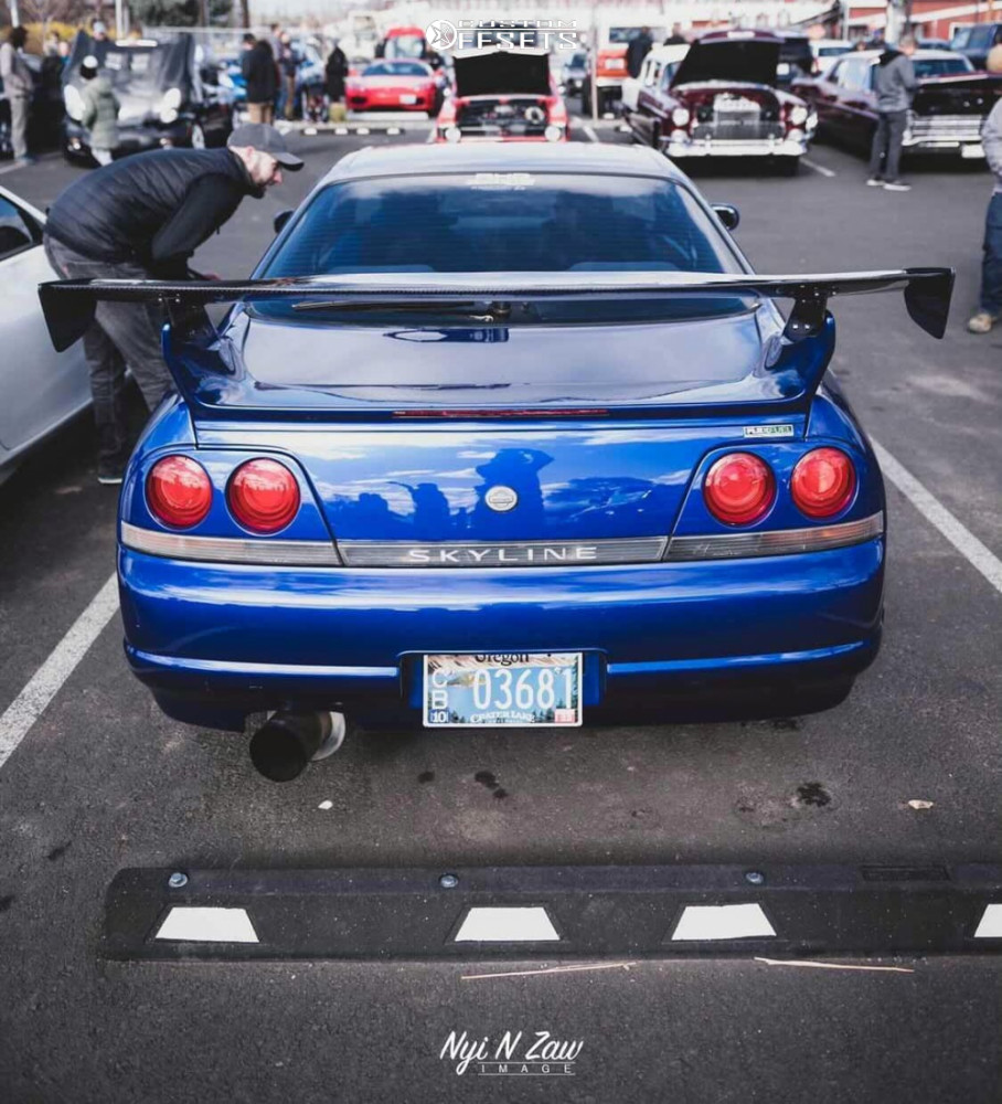 1878216-3-1993-skyline-r33-