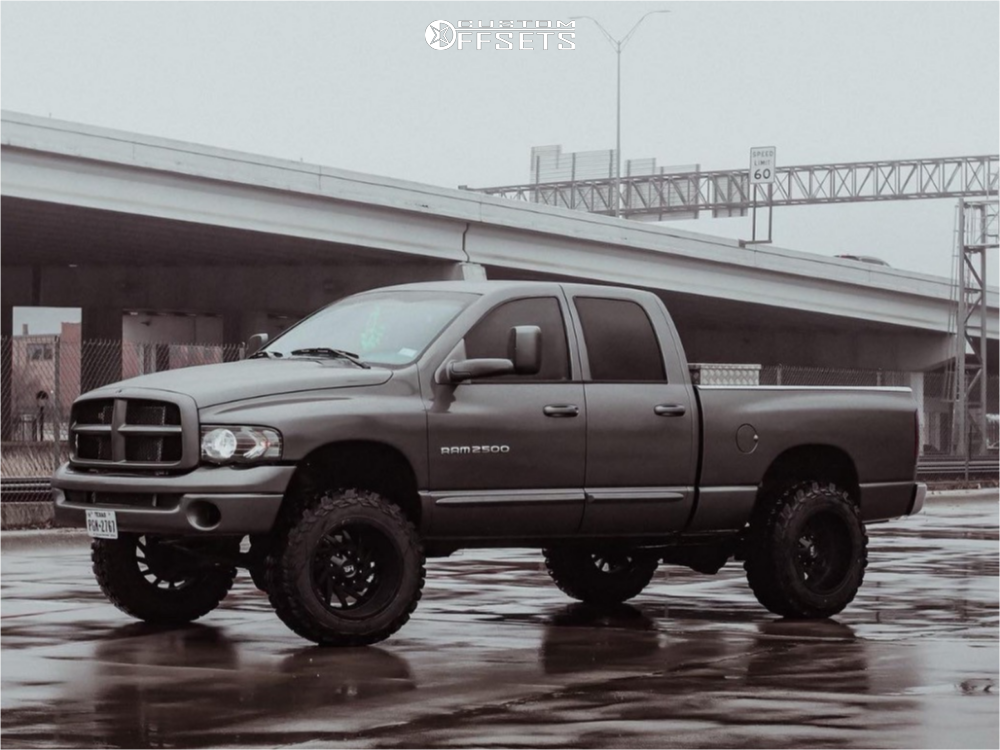 2005 Dodge Ram 2500 with 20x12 -44 Hardrock Crusher and 35/12.5R20