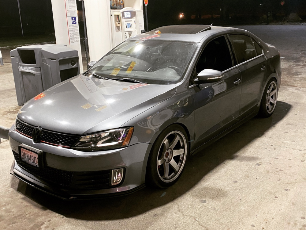 1907848-1-2013-jetta-