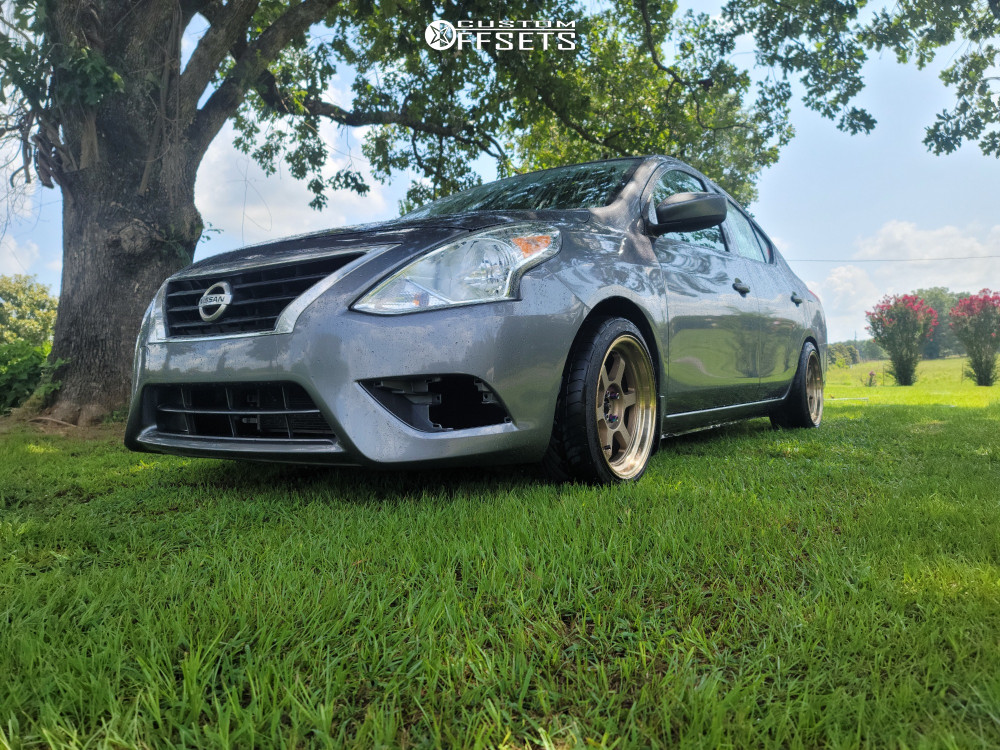 1922745-5-2017-versa-nissan-16