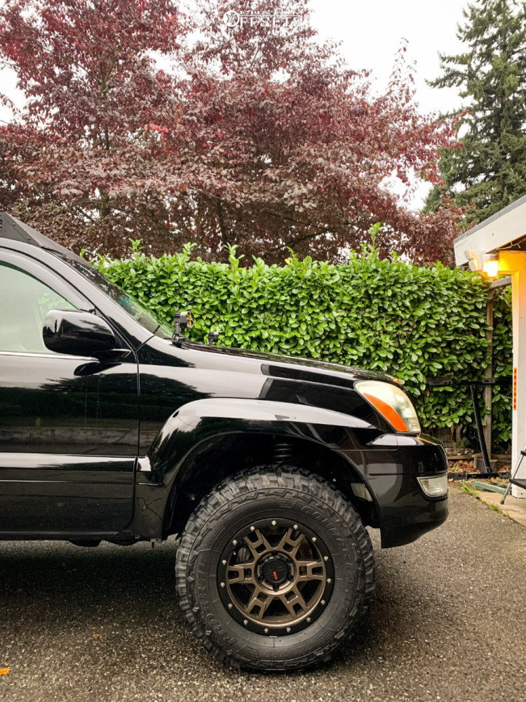 2004 Lexus GX470 with 17x8.5 -6 DX4 Terrain and 33/12.5R17 Federal