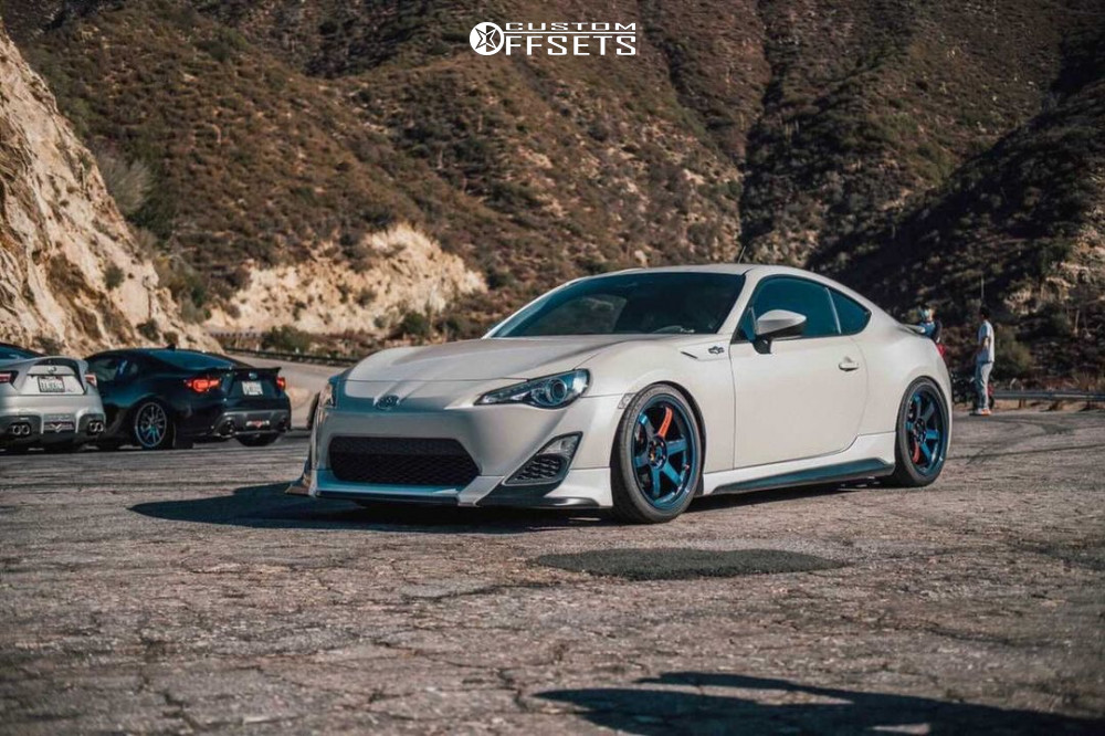 1938561-1-2013-fr-s-scion-base