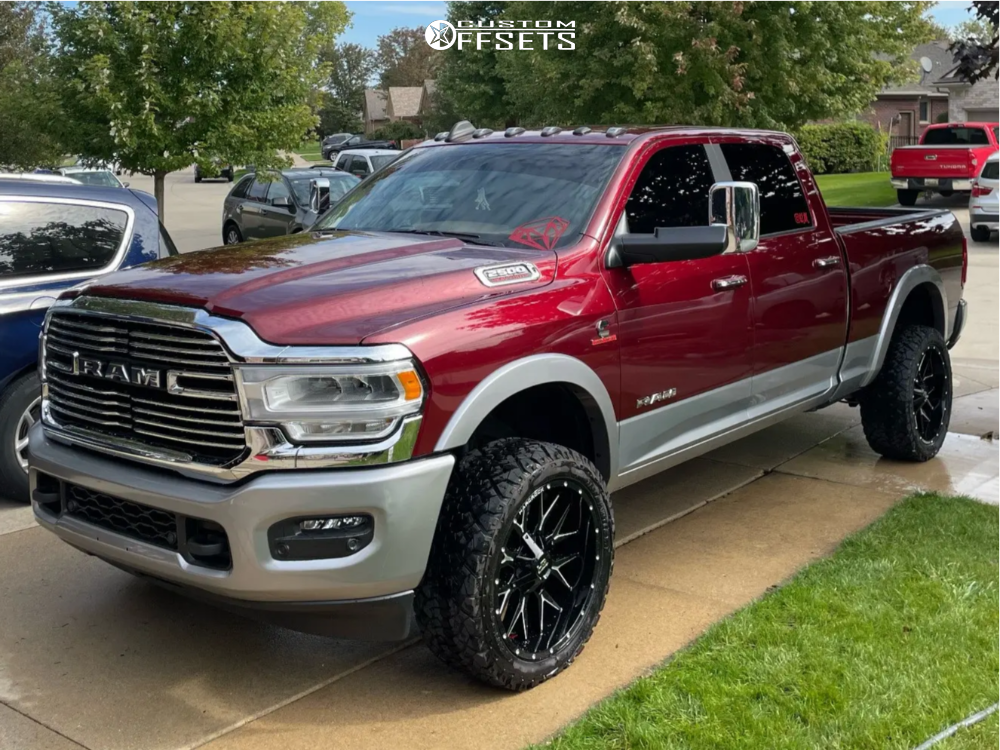 2021 Ram 2500 with 22x10 -19 Hardrock Affliction and 33/12.5R22