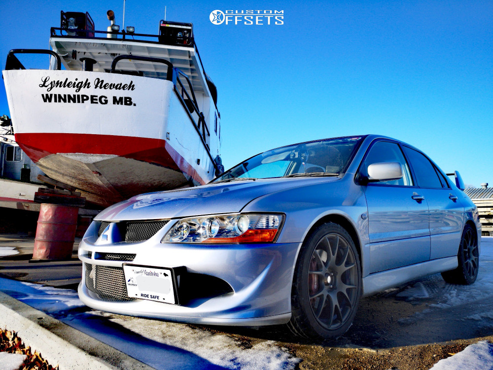 2003 Mitsubishi Lancer with 18x8 35 WedsSport SA 67R and 235/35R18