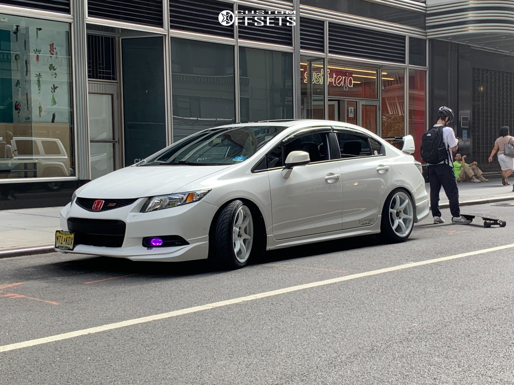 1997820-1-2015-civic-honda-si-