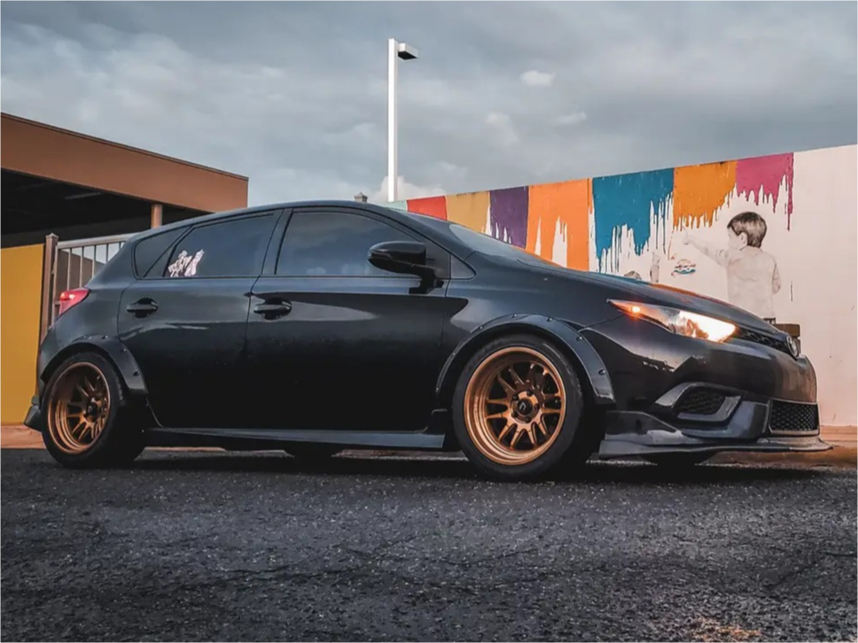 2001127-1-2018-corolla-im-