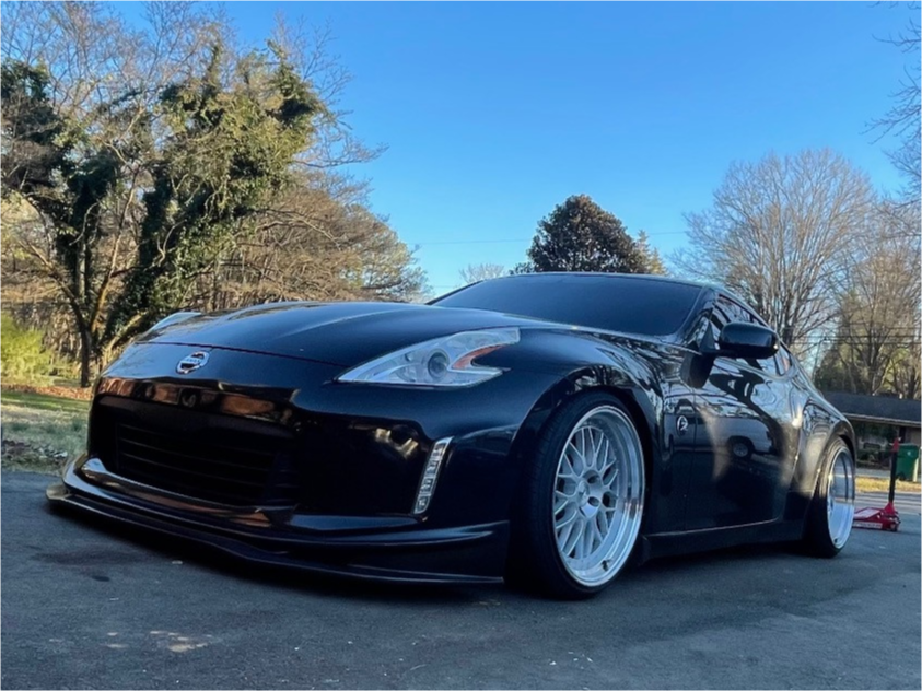 2035369-1-2013-370z-nissan-