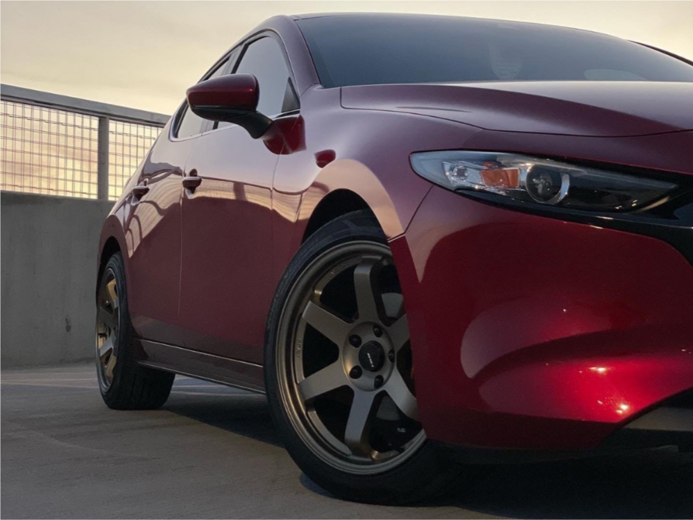 【G.W限定値下げ5/6まで】AETENO5本セットアルマダスタイル 2020 Mazda 3 with 18x8.5 35 AVID1 AV6 and 215/45R18 Hankook Ventus