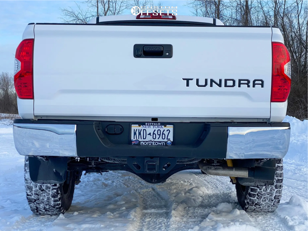 Tundra 2ED 凹み 2021 Toyota Tundra with 20x9 0 XD Xd820 and 295/60R20 Toyo Tires