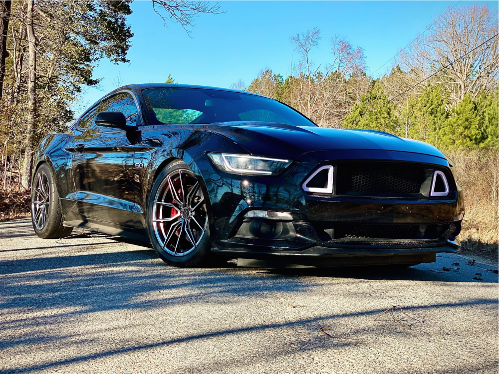 2106761-1-2015-mustang-ford-gt