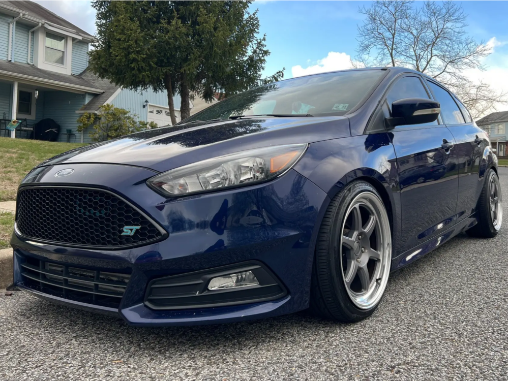2172473-1-2016-focus-ford-st-