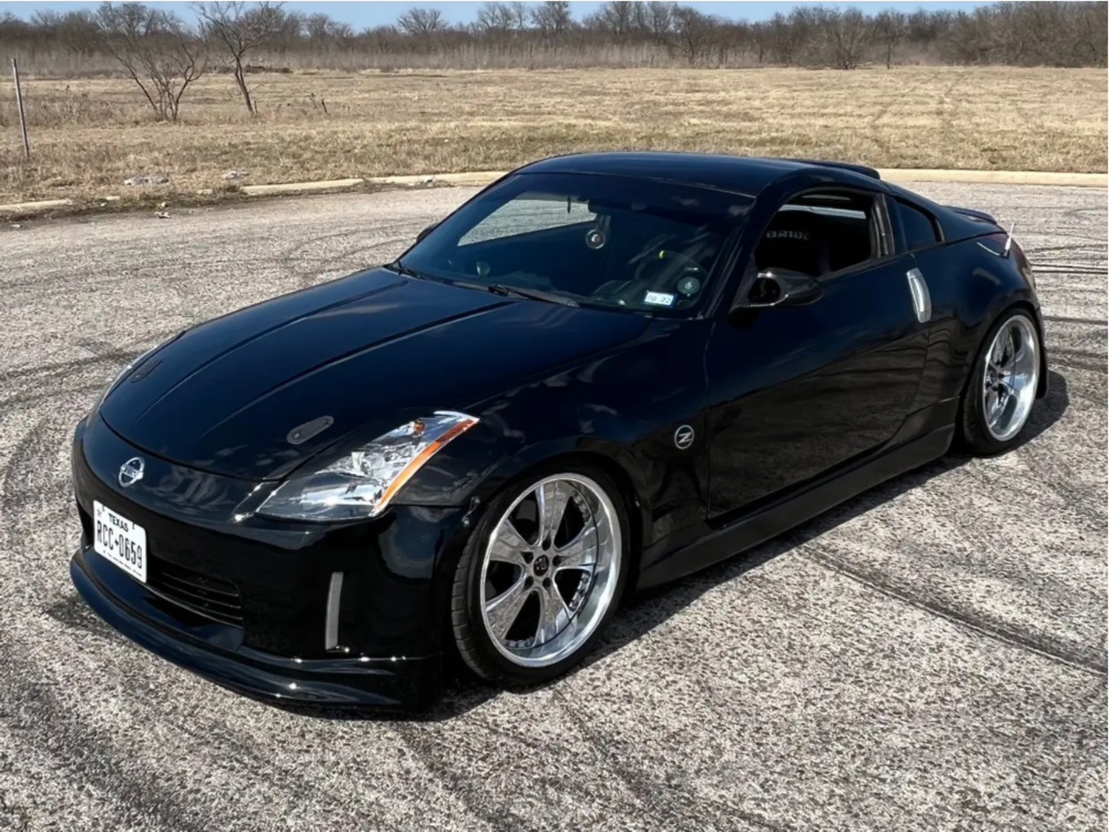 2004 Nissan 350Z with 19x9 12 Work Bersaglio Spoke 3 and 245/35R19