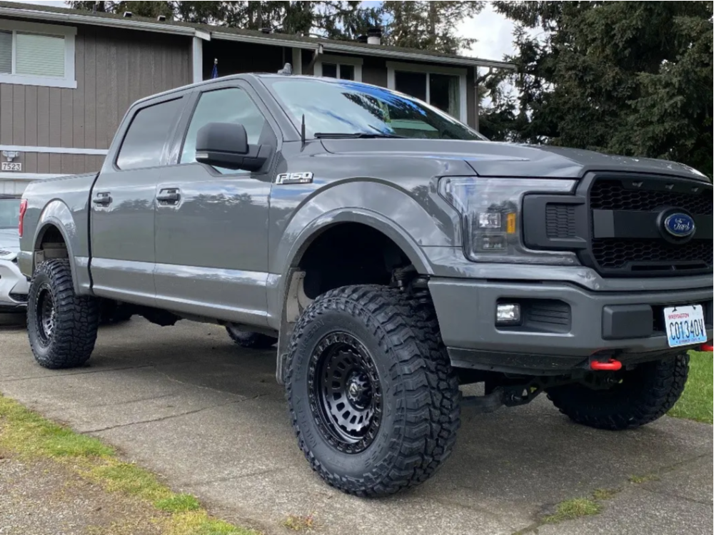 2018 Ford F-150 with 18x9 -12 Fuel Zephyr and 35/12.5R18 Mickey