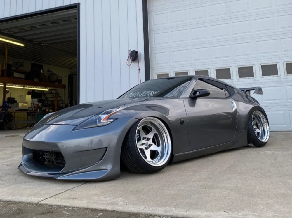 2237749-1-2012-370z-nissan-