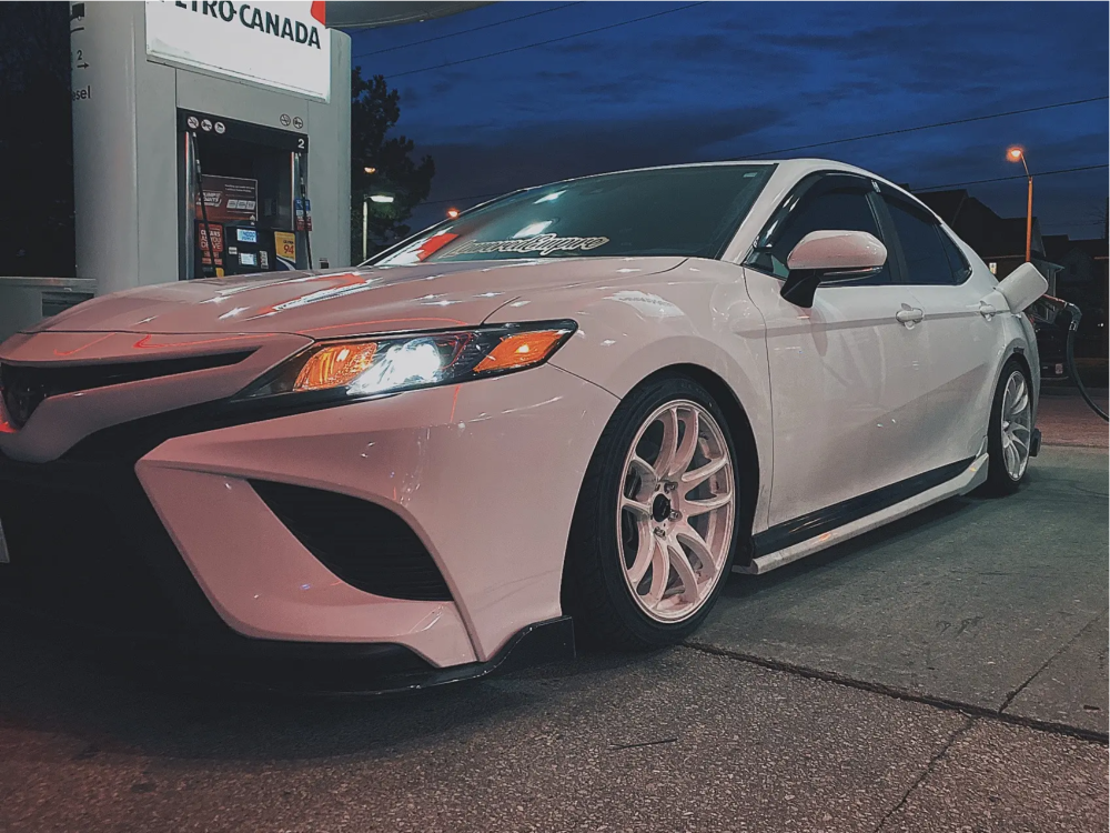 2240726-1-2020-camry-toyota-se