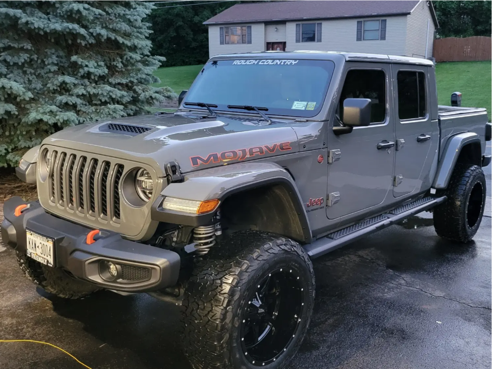 2021 Jeep Gladiator with 20x12 -44 Moto Metal Mo970 and 35/12.5R20