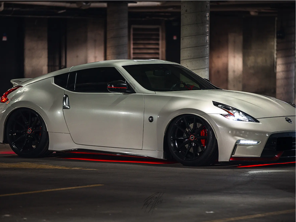 2256094-1-2015-370z-nissan-