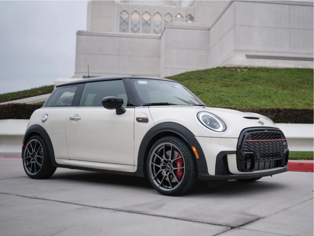 2022 Mini Cooper with 18x8 45 BBS Rf and 215/40R18 Continental