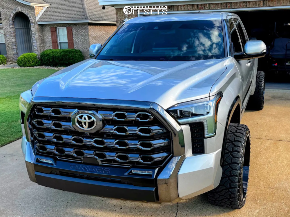 2278885-1-2022-tundra-toyota-