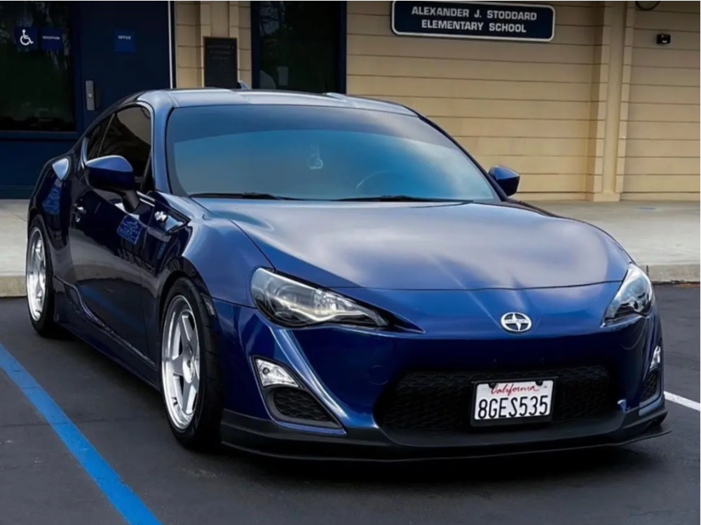 2288617-1-2016-fr-s-scion-base