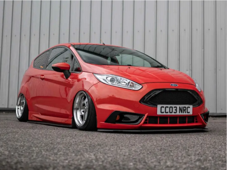 2323676-1-2015-fiesta-ford-st-