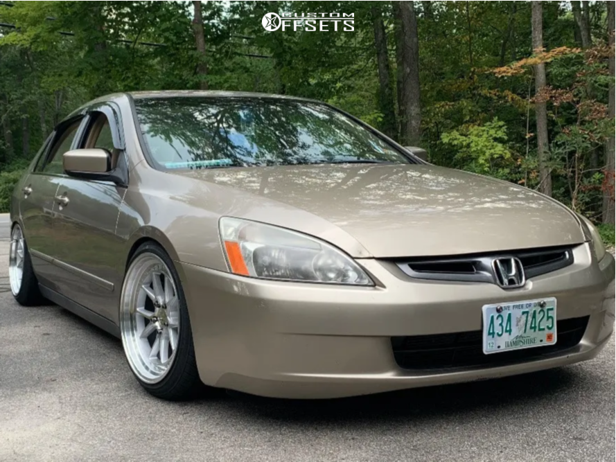 2003 Honda Accord with 18x9.5 30 Aodhan DS08 and 225/40R18