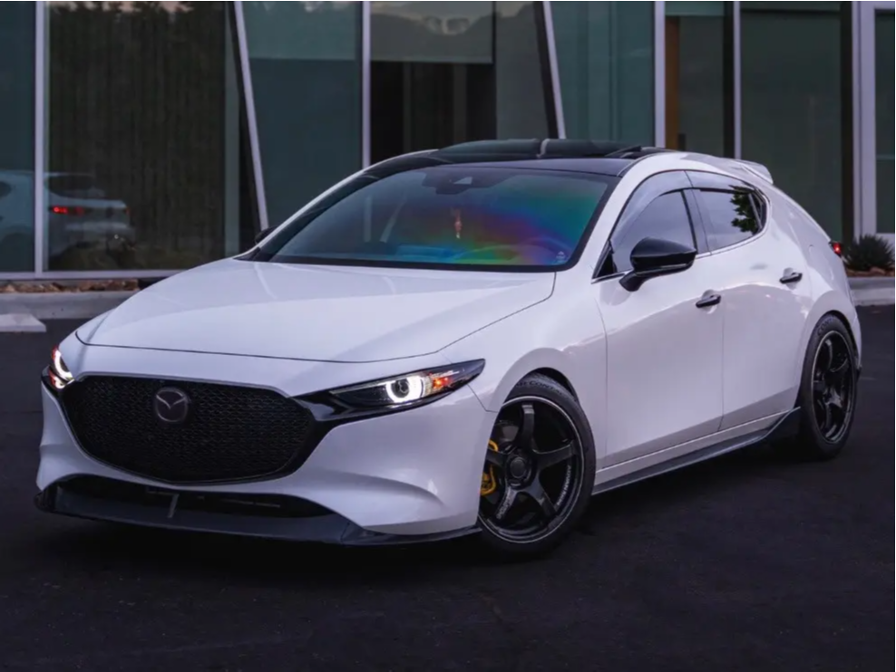 2340655-1-2021-3-mazda-premium