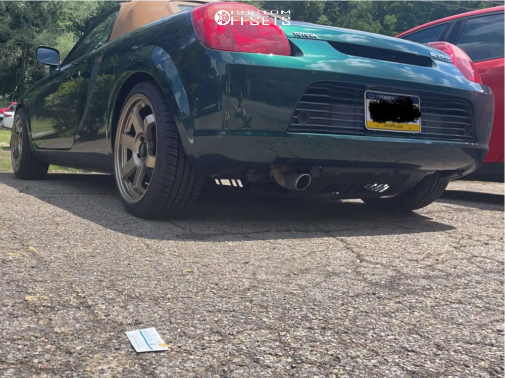 2407528-4-2001-mr2-spyder-