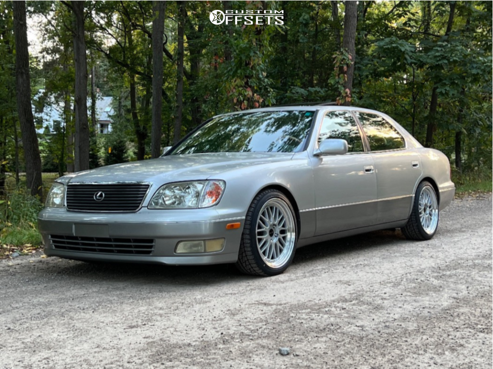 2000 Lexus LS400 with 18x8 35 Vors Vr8 and 225/40R18 Falken Ziex