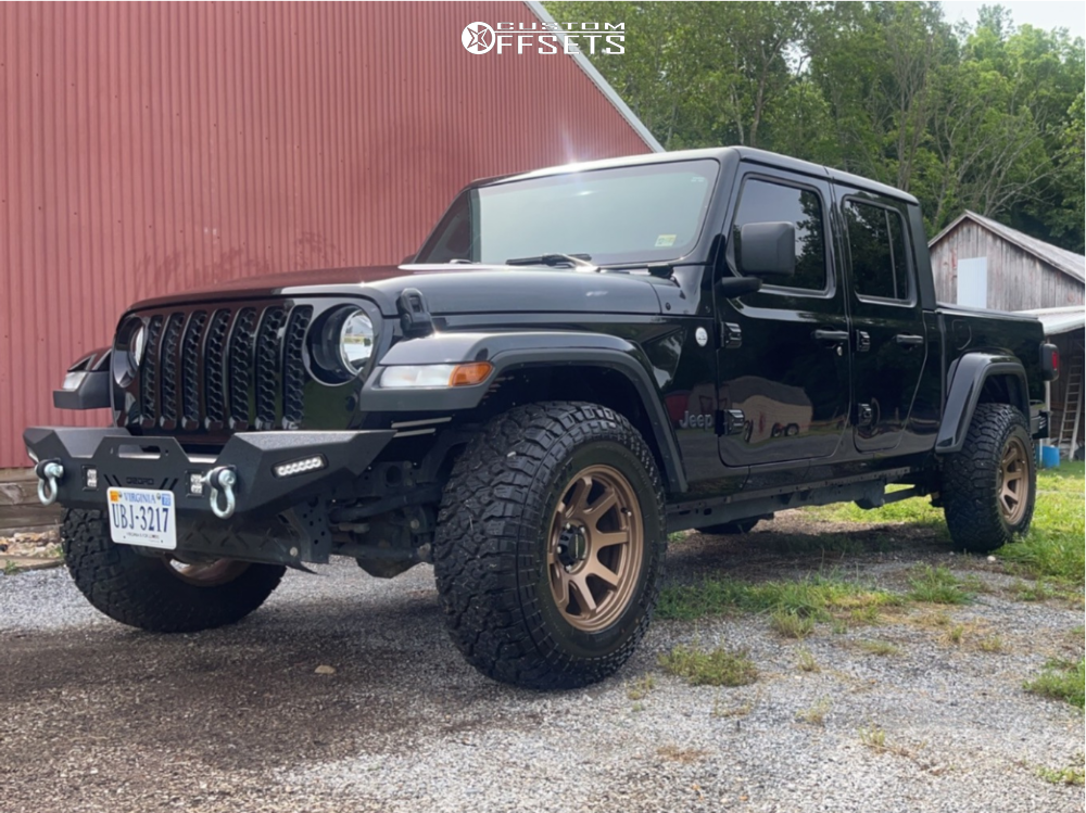 2021 Jeep Gladiator with 17x9 -12 Vision Flow and 33/10.5R17 Kenda