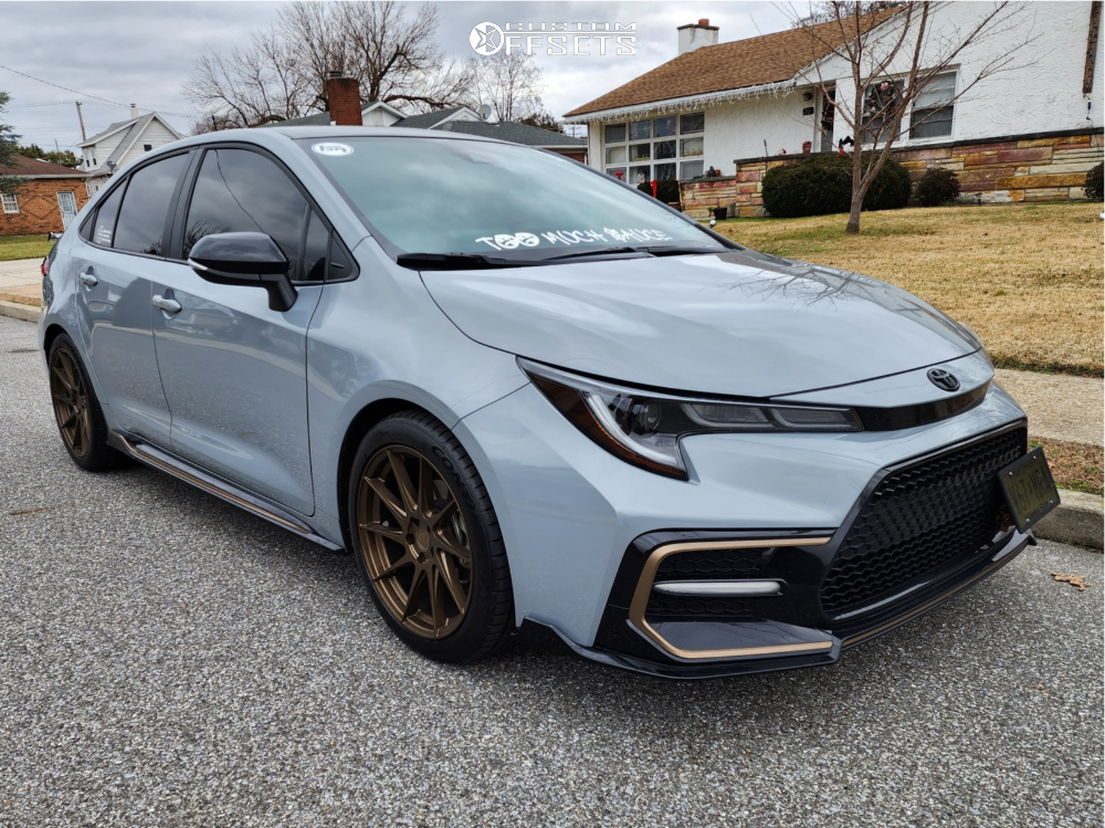 2022 Toyota Corolla with 18x8.5 35 Aodhan Ah09 and 245/40R18