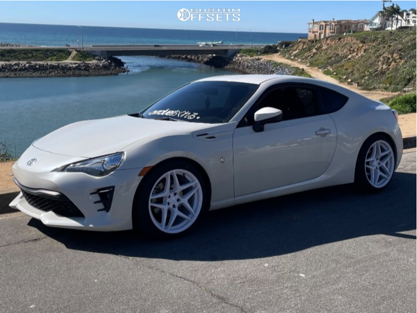 2545859-1-2020-86-toyota-base-