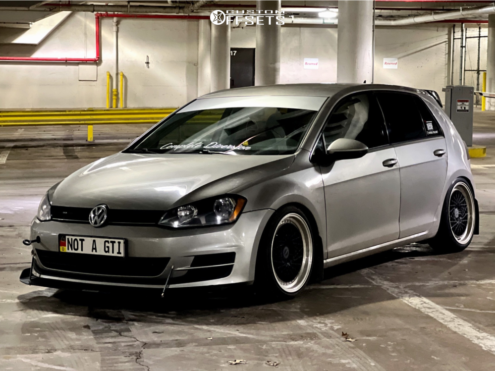 2579534-1-2017-golf-volkswagen