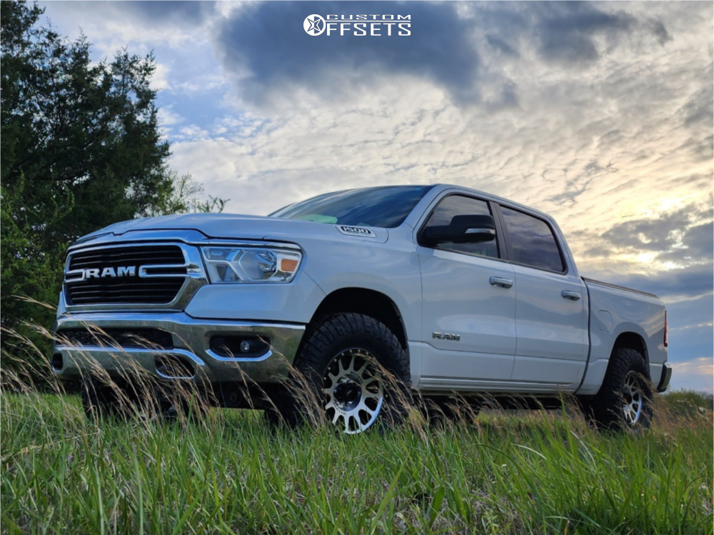 2021 Ram 1500 with 18x9 -12 Method MR305 and 35x12.5R18 Nitto