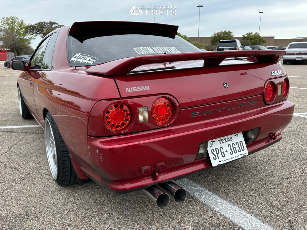 1992 Nissan Skyline with 17x9.5 18 Enkei Rpf1 and 215/40R17 Lexani