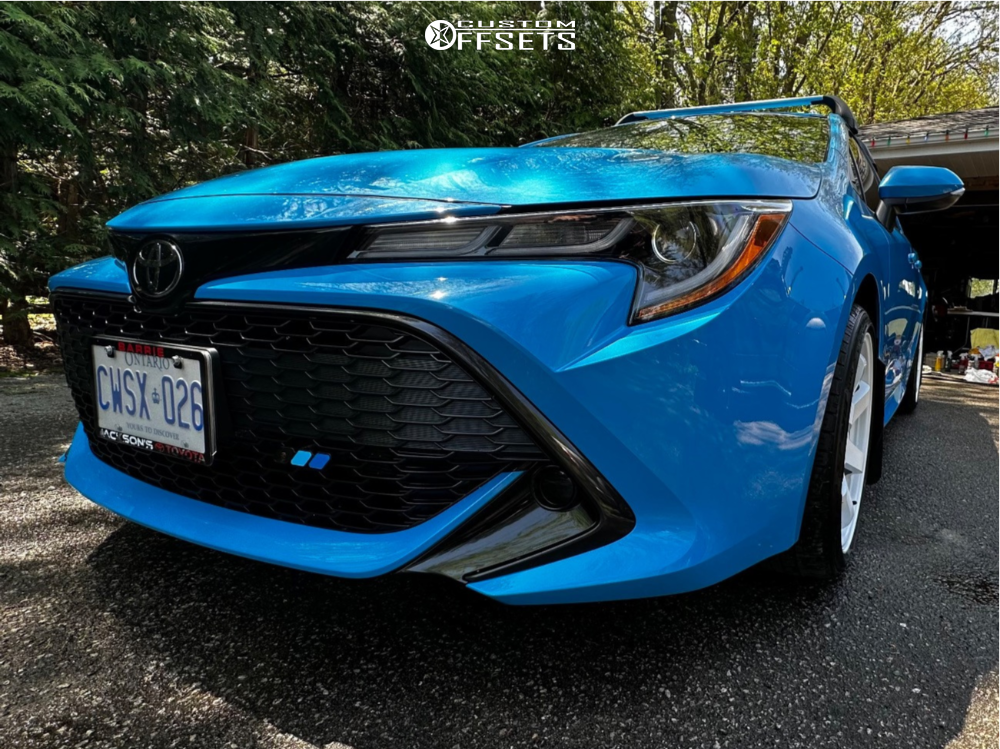 2022 Toyota Corolla with 18x8.5 35 AVID1 AV6 and 225/40R18 Dunlop